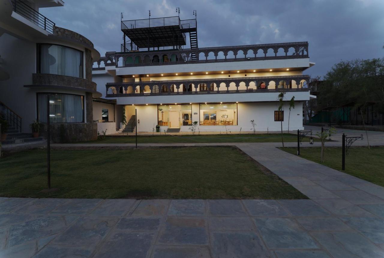 Keshav Resort Udaipur Exterior photo