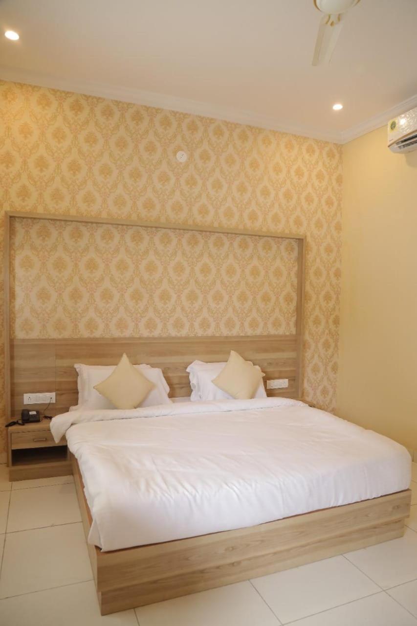 Keshav Resort Udaipur Exterior photo